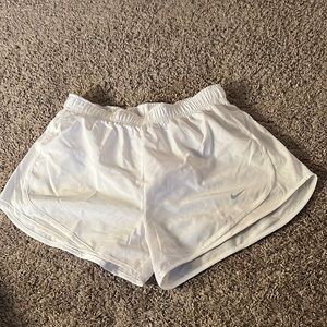 White Nike shorts length:3inches